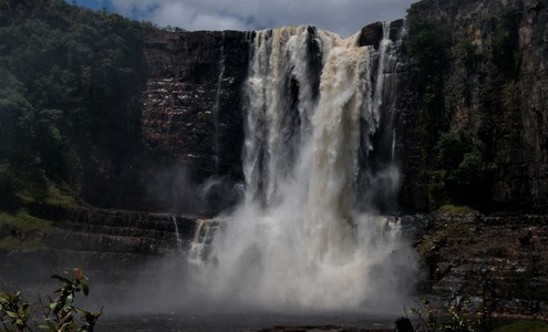 Video. Chinak Meru Waterfall (Aponwao). Gran Sabana. Venezuela.