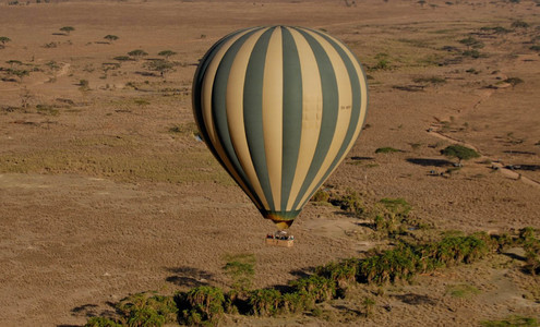 Video. Best flight in a balloon. Serengeti National Park. Tanzania.