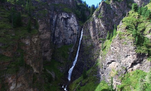Video. National reserve “Cascade of waterfalls on the Shinok river”. Mountain Altai. Russia.